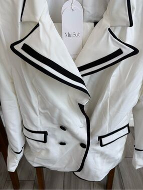 MleSuit Women's White Double-Breasted Blazer with Black Trim